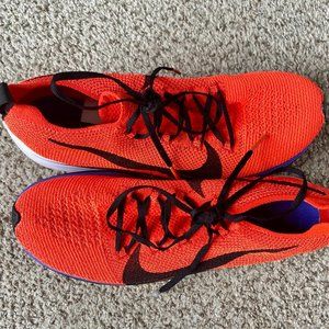 Nike 4% - W 9.5 |  M 8